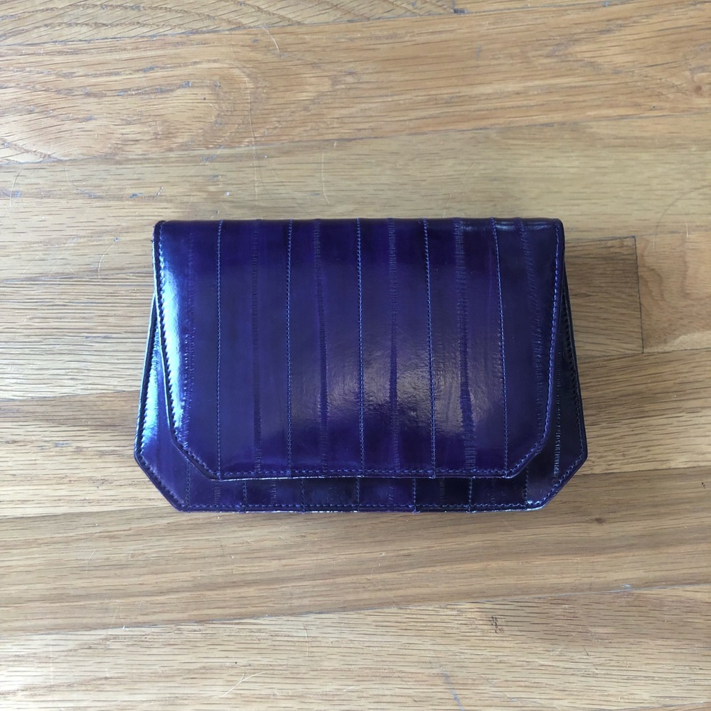 Purple clutch/shoulder bag with removable strap